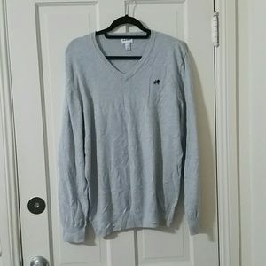 Old Navy Men's  gray sweater. Size L.